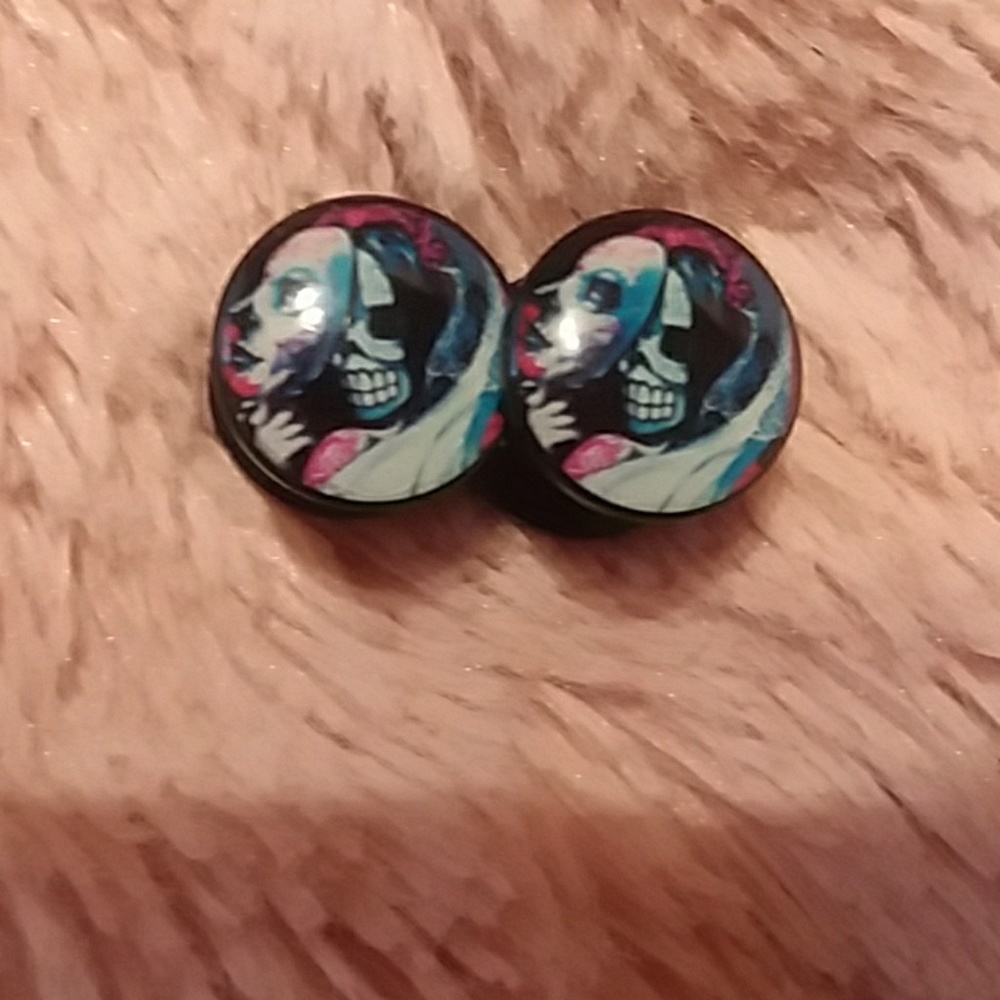 Size 0 screw on gagues